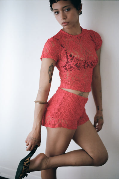 Thalia Baby Tee in Cherry Lace – CAMPBELL&KRAMER