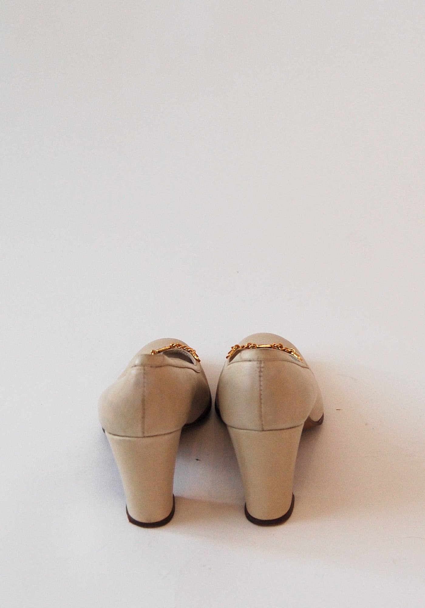 Gucci Cream Heeled Loafer | Size: 37