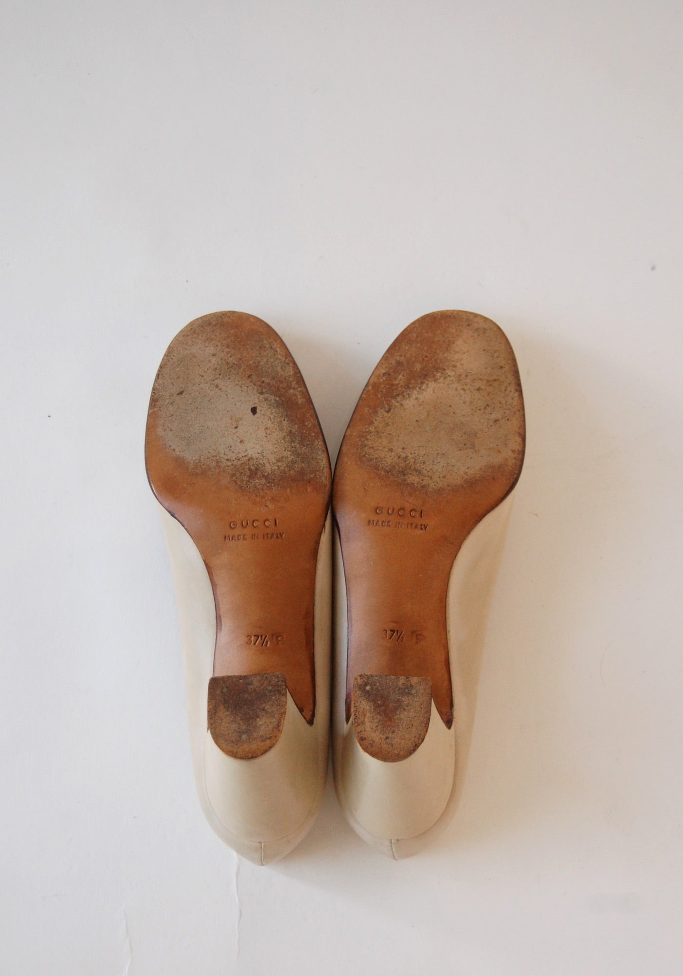 Gucci Cream Heeled Loafer | Size: 37